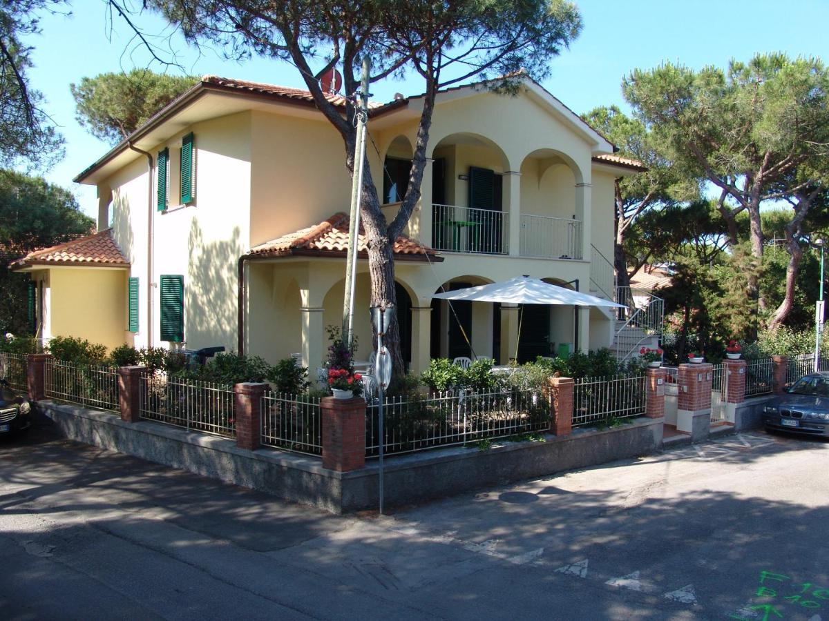 Blue Apartment Marina di Castagneto Carducci Exterior foto