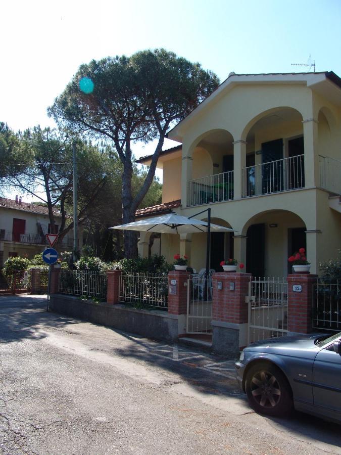 Blue Apartment Marina di Castagneto Carducci Exterior foto